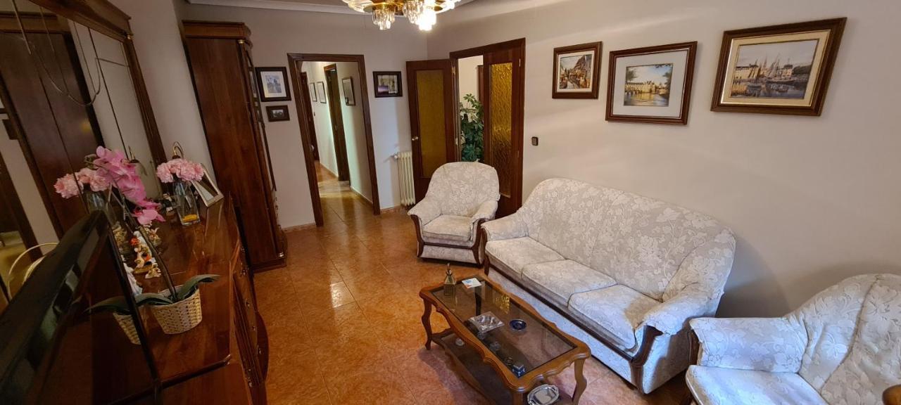 Piso Centrico 3 Con 2 Banos Cerca De La Feria Apartment Albacete