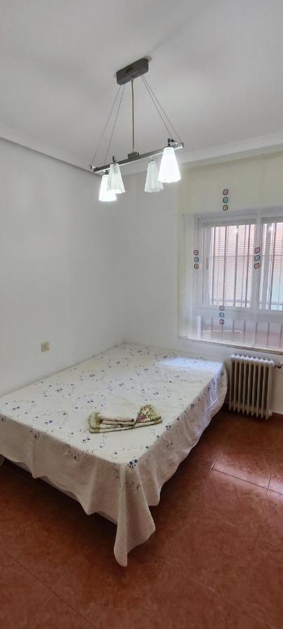 Piso Centrico 3 Con 2 Banos Cerca De La Feria Apartment